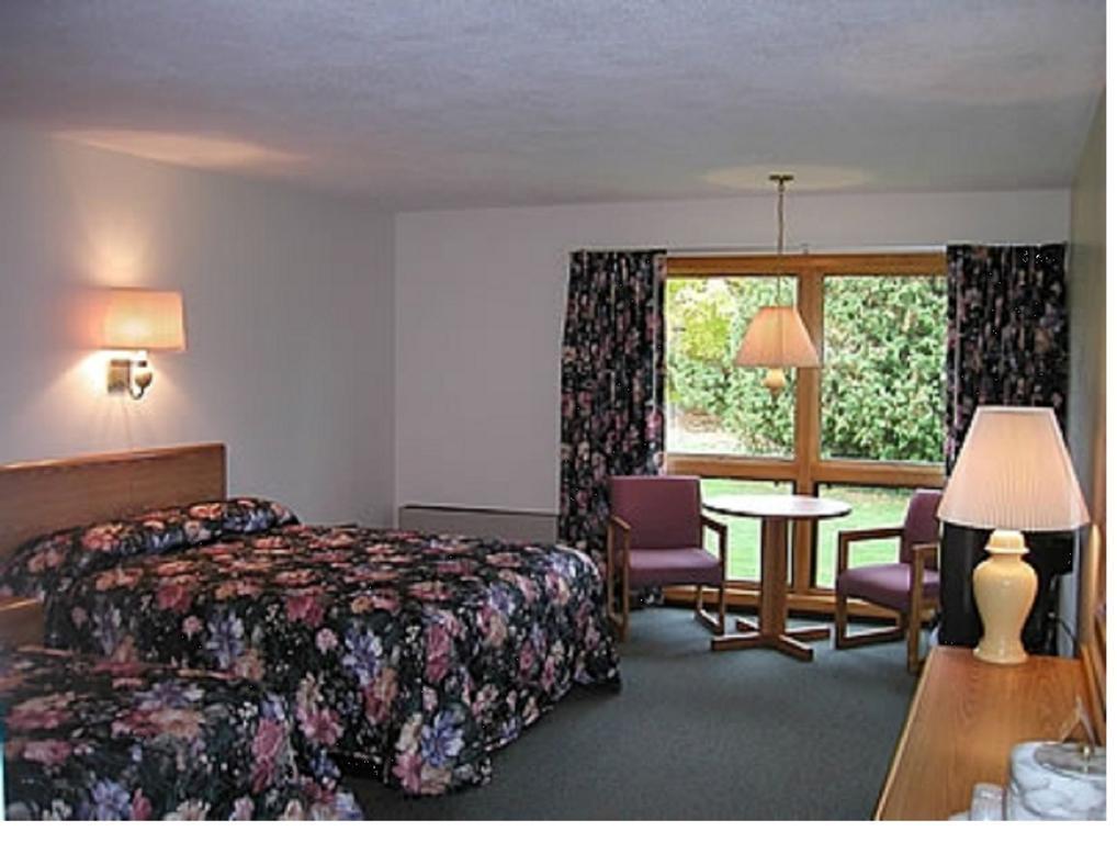 T-Bird Motor Inn Shelburne Quarto foto